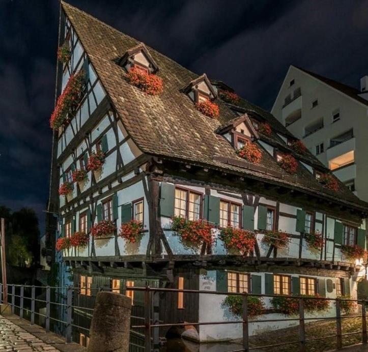 Schiefes Haus Ulm Exterior foto